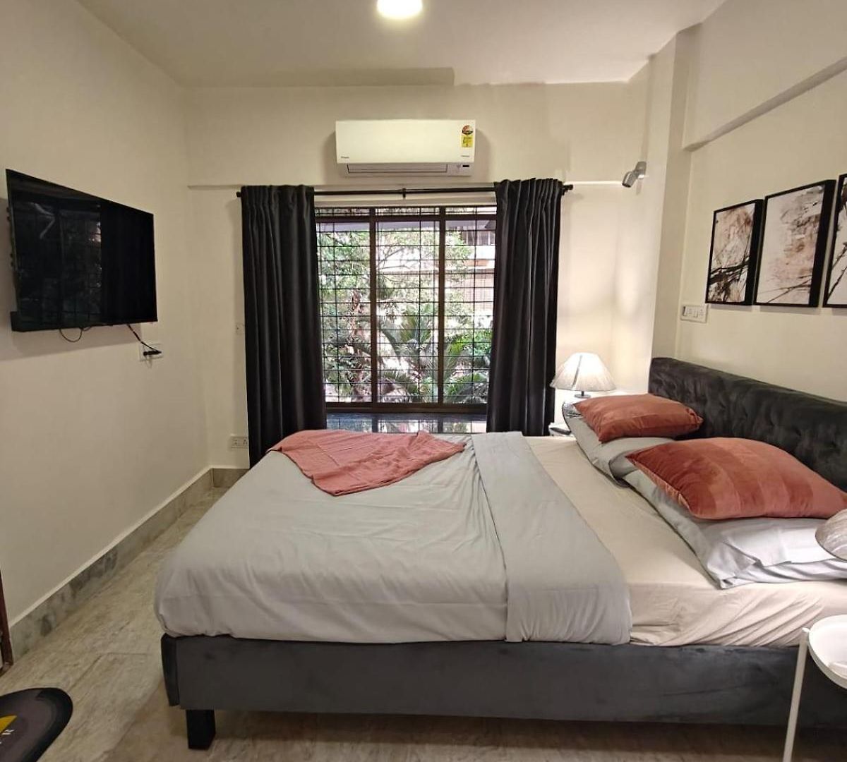Spacious 1bhk Off Carter Road Mumbai