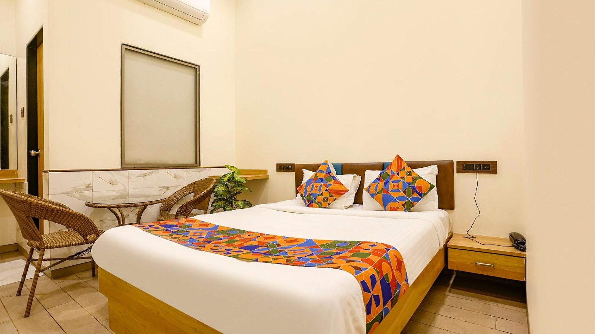 Hotel Fabhotel Malali Residency