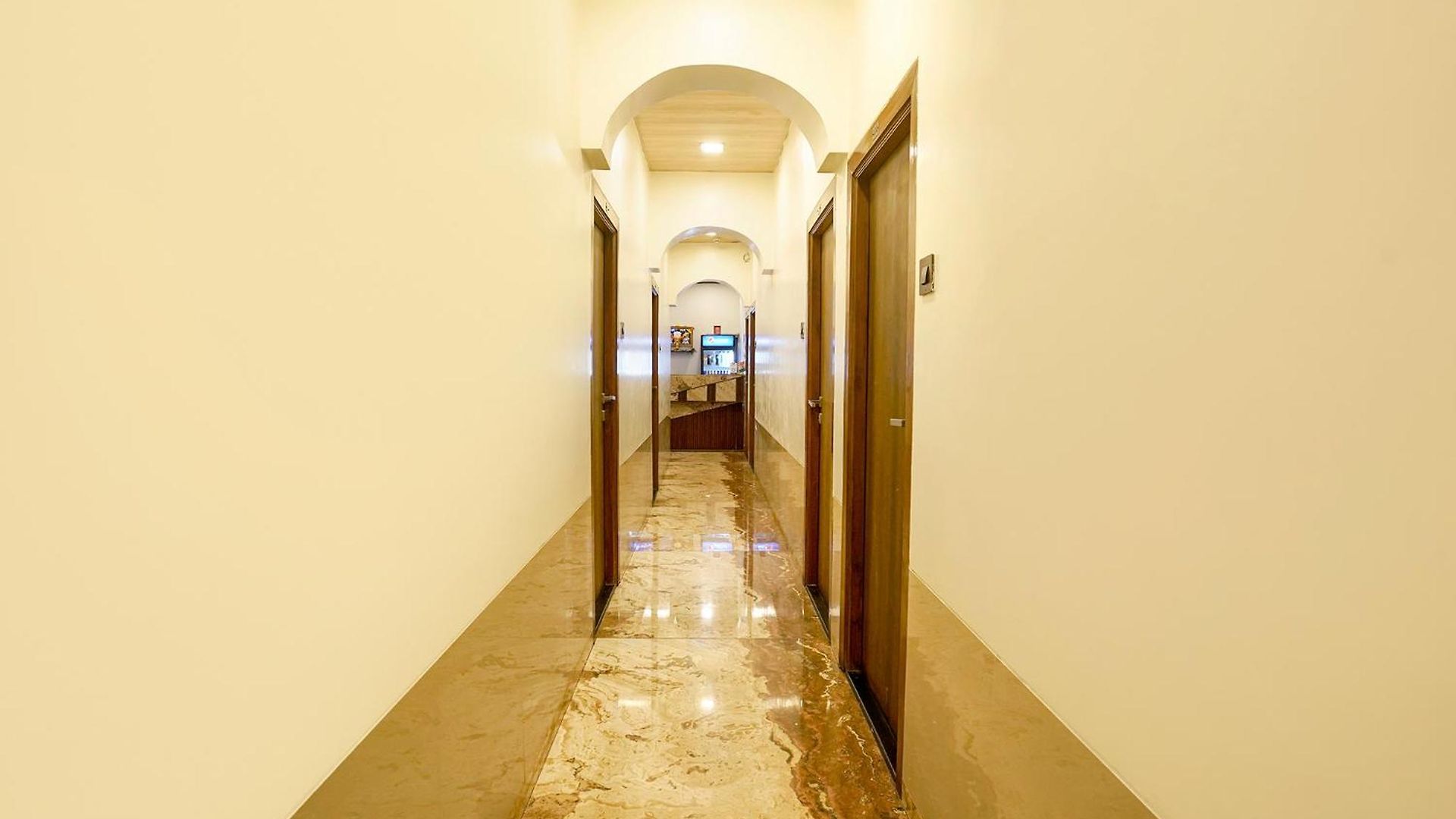 Fabhotel Malali Residency Hotel Mumbai
