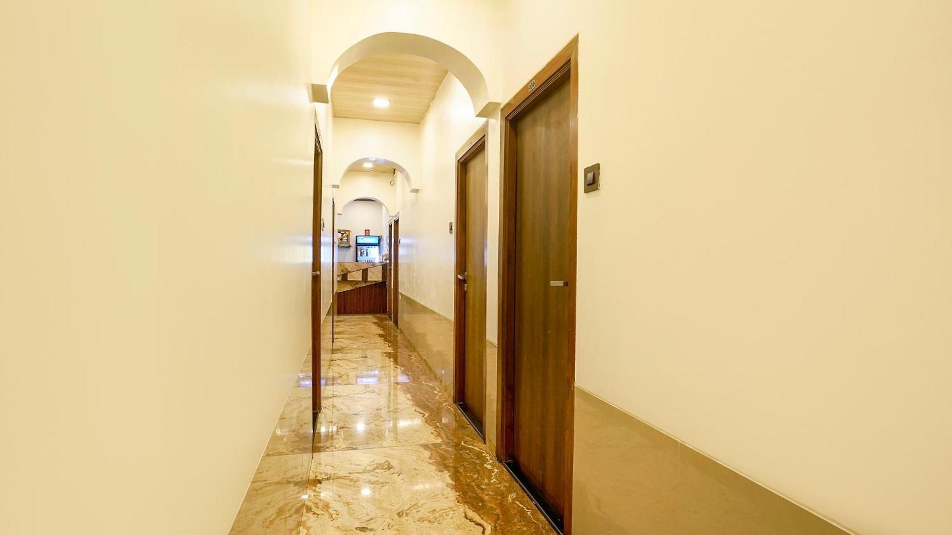 Hotel Fabhotel Malali Residency Mumbai