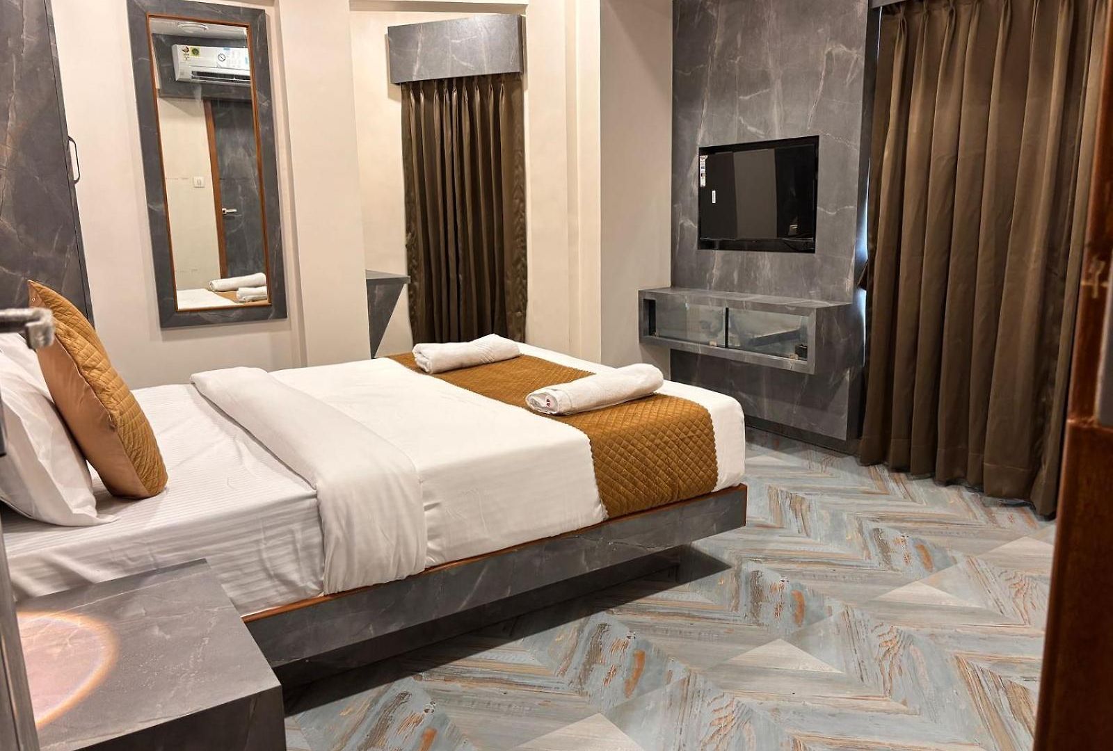 Hotel Arts Palace Mumbai