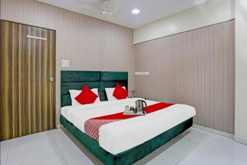 Lokhandwala Residency By Glitz