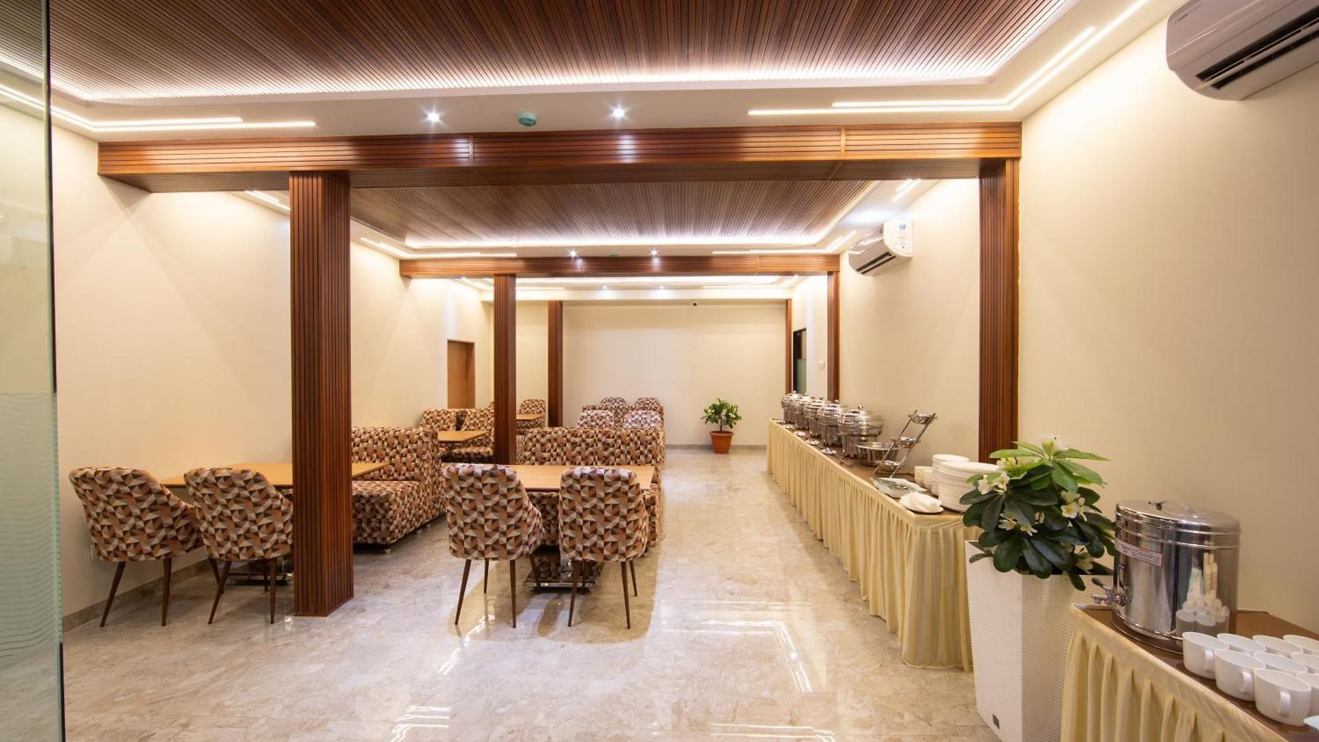 Hotel Afotel Mumbai-near International Airport