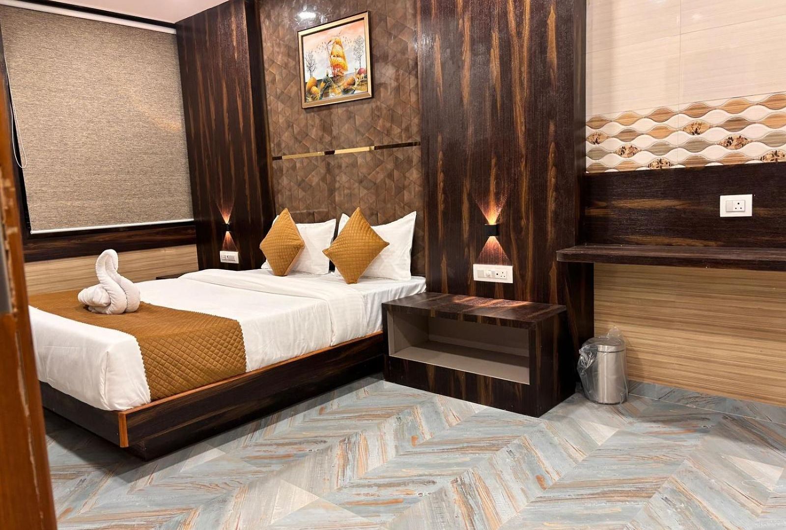 Hotel Arts Palace Mumbai
