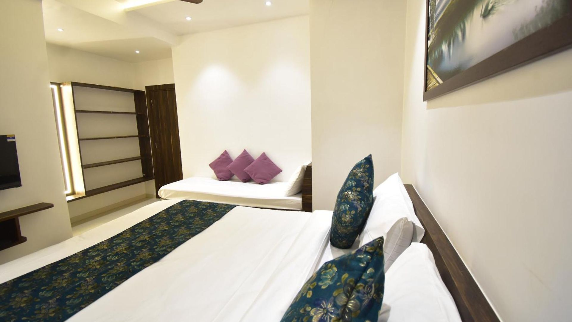 Urban Nest Hotel Mumbai