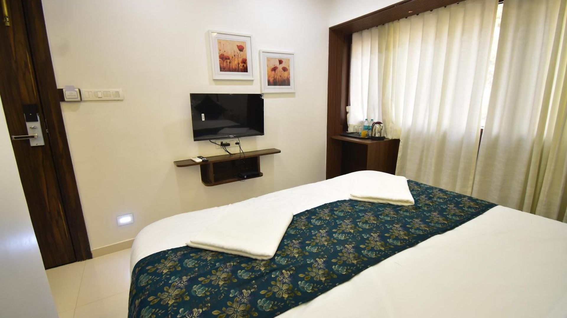 Hotel Urban Nest Mumbai
