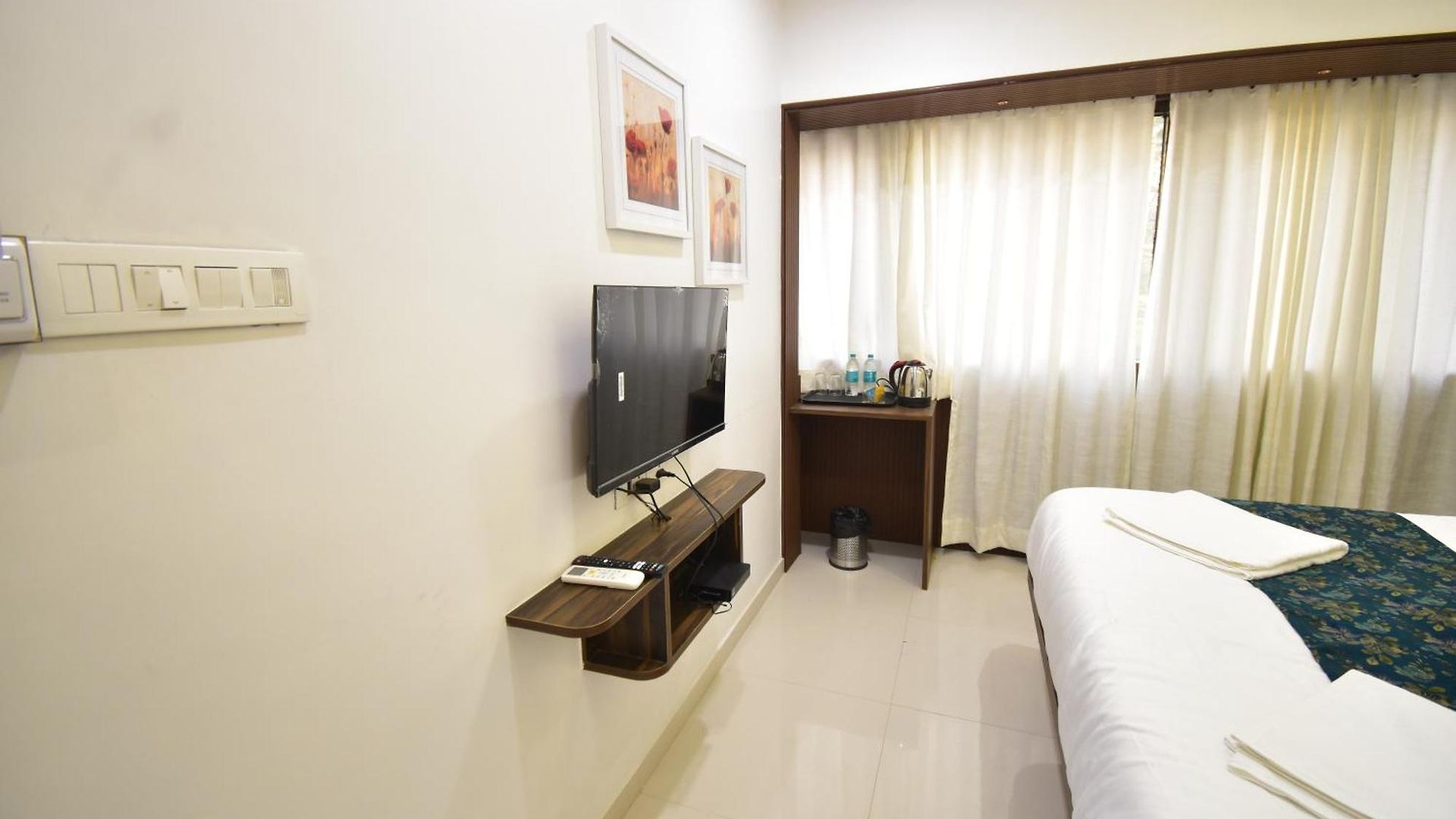 Hotel Urban Nest Mumbai
