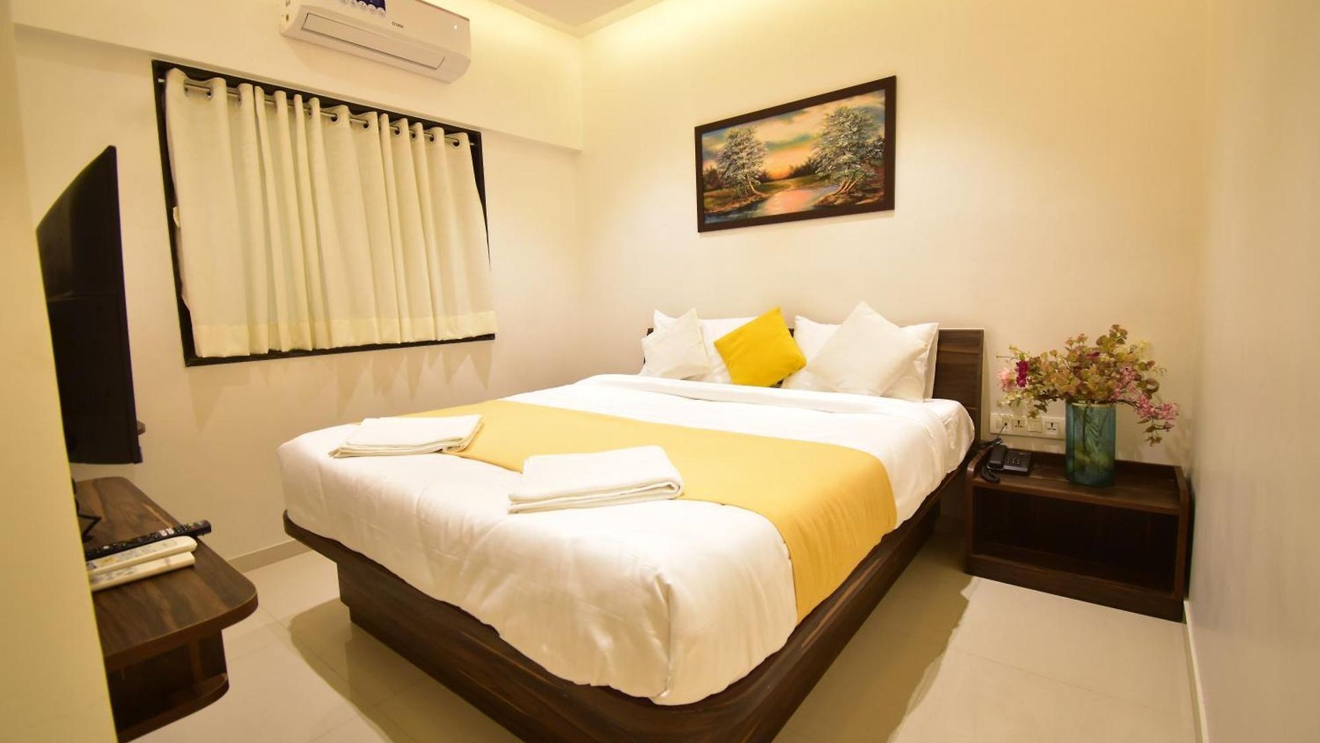 Urban Nest Hotel 3*