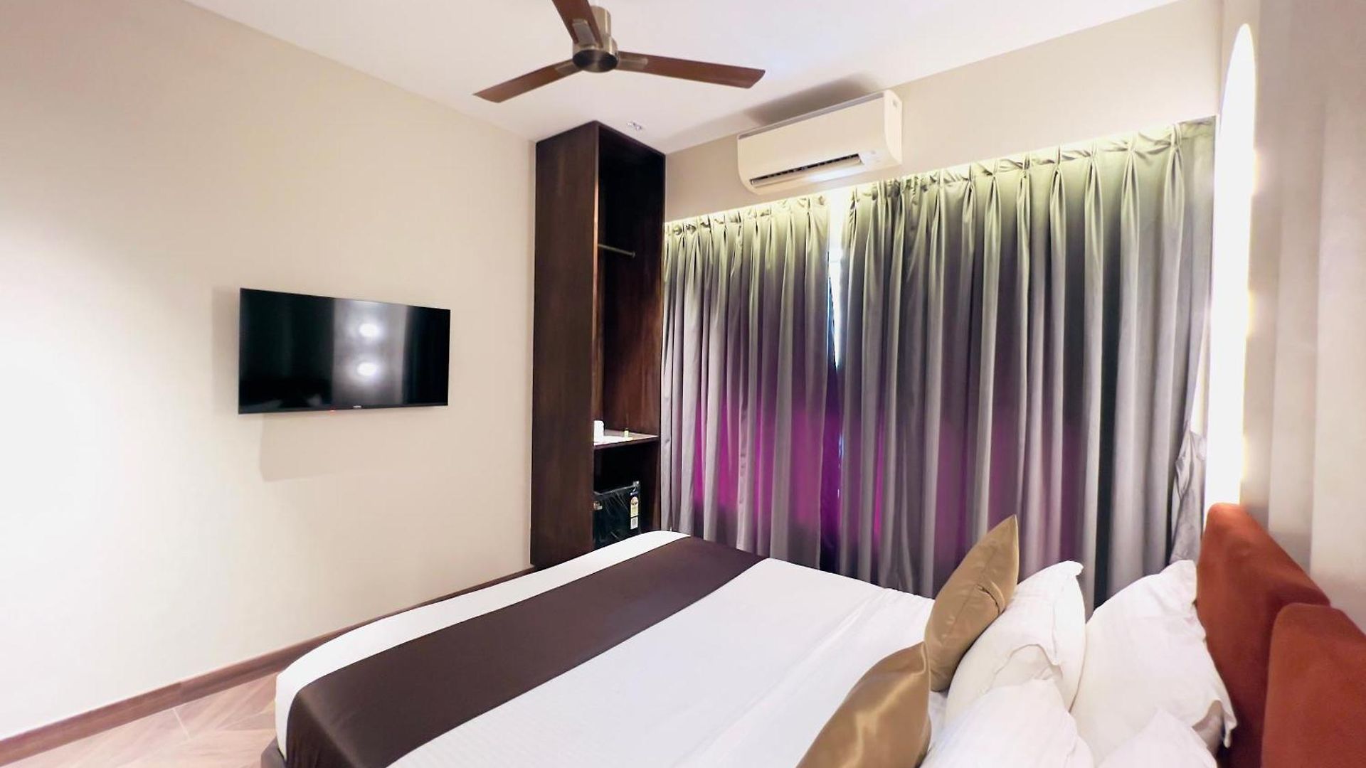 Hotel White Pearl - Colaba Mumbai