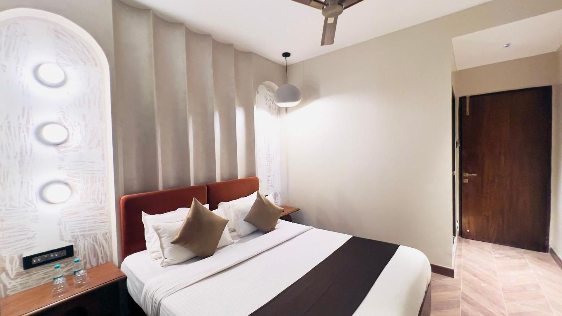 Hotel White Pearl - Colaba