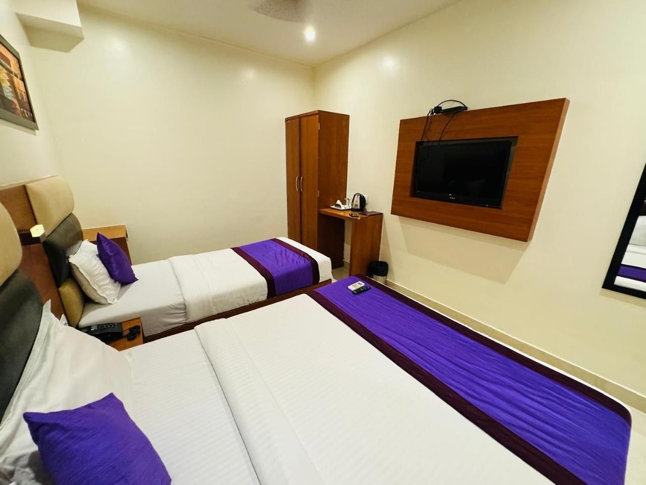 Hotel Liwa - Nr Nesco & International Airport