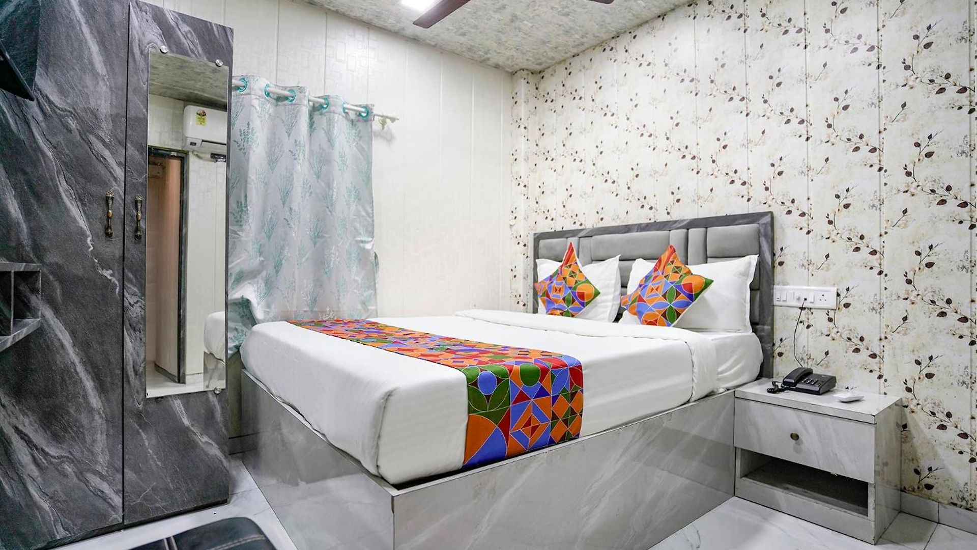 Fabhotel Hans Residency