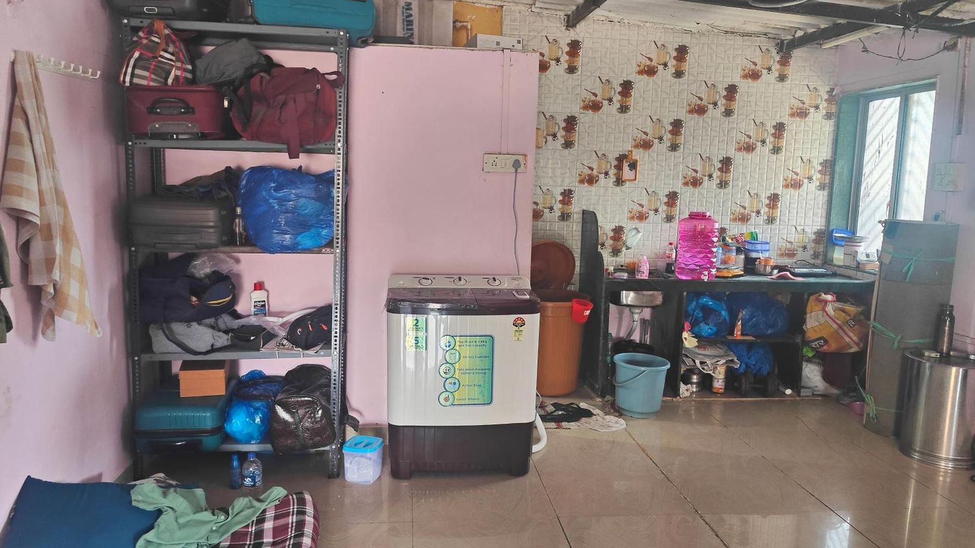 Miraj Khan Pg Hostel Mumbai