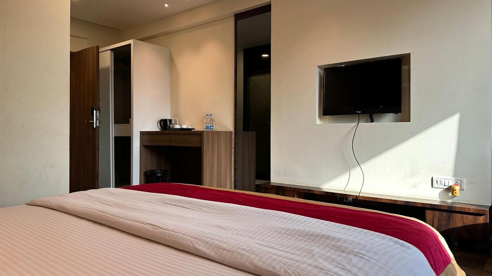 Hotel Farm Regency Mumbai