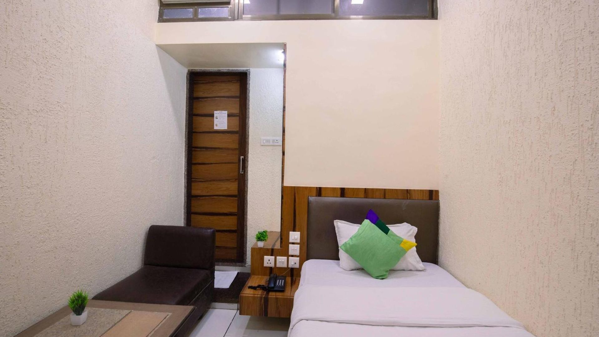 Treebo Hiramani Parel Lalbaug Hotel 3*