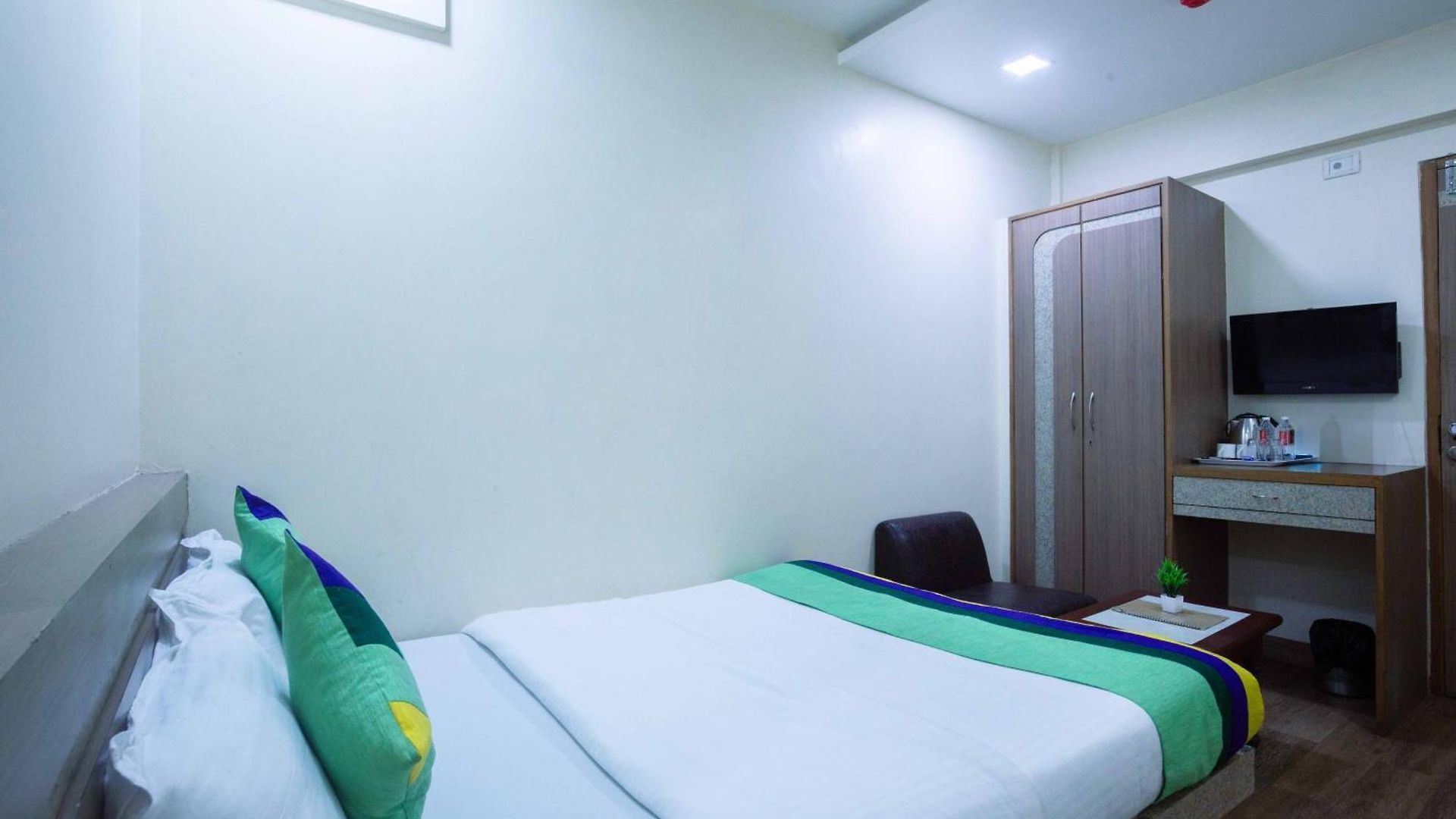 Hotel Treebo Hiramani Parel Lalbaug 3*