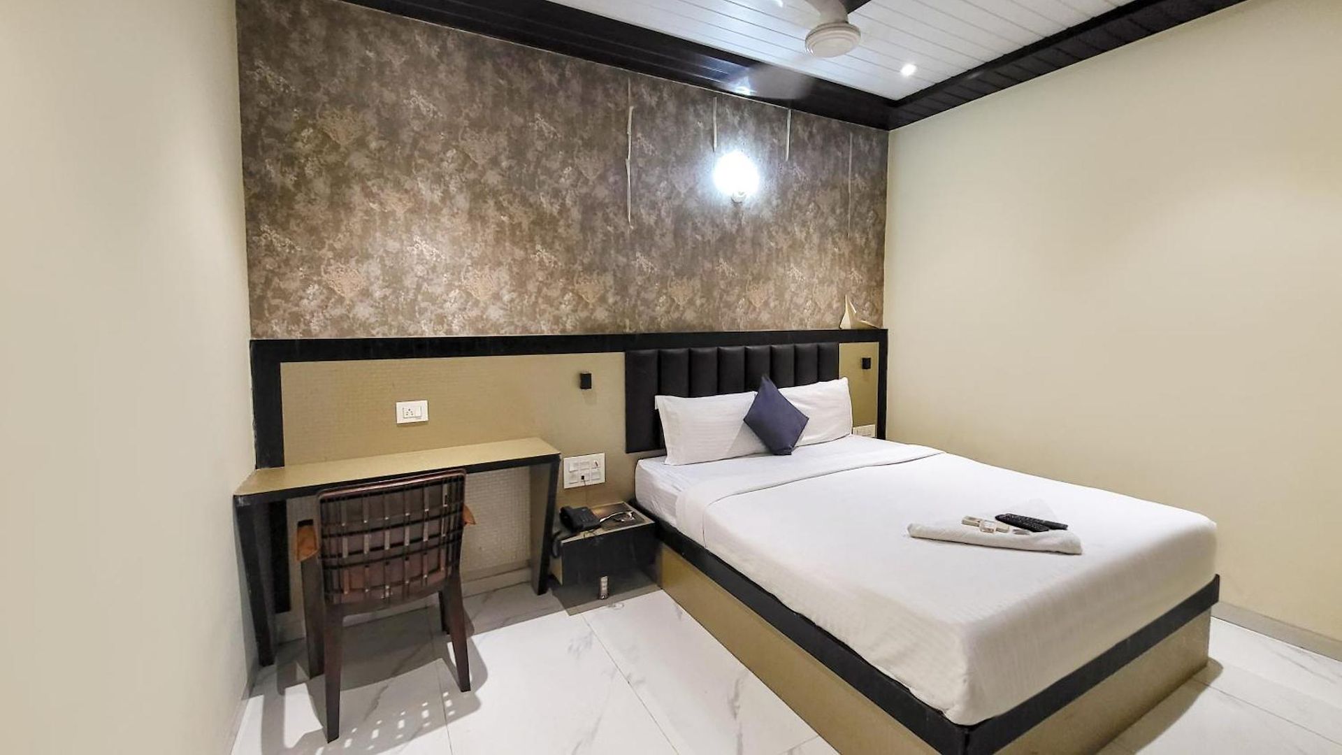 Hotel Fabhotel Prime Land - Nr Bkc