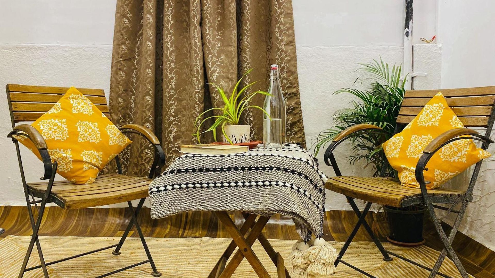 Bollywood Boulevard Independent Villa