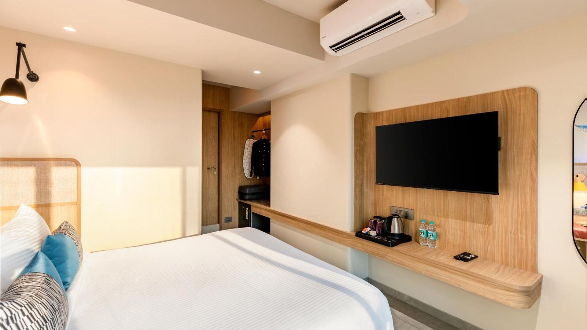 Indie International Airport 4*