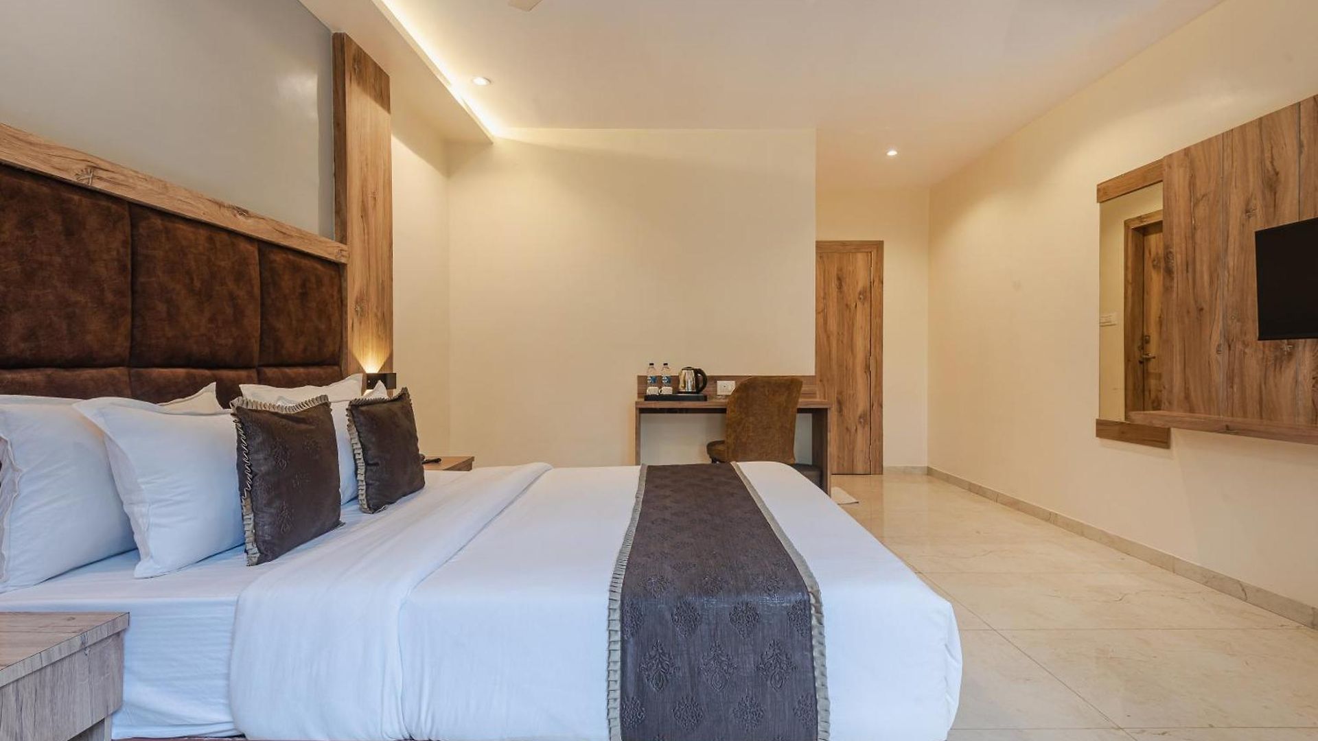 Hotel Silver Park *