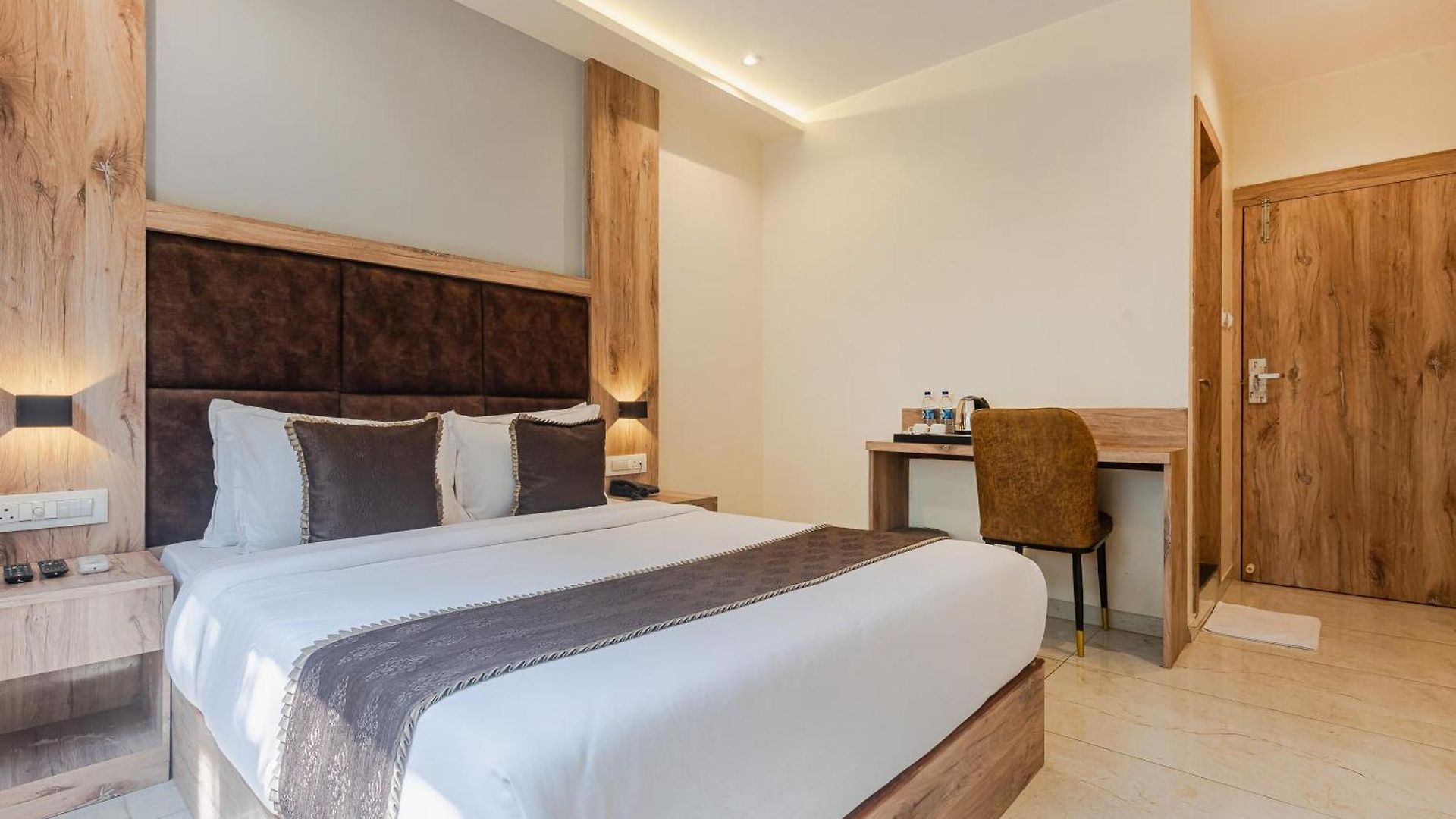 Hotel Silver Park Mumbai
