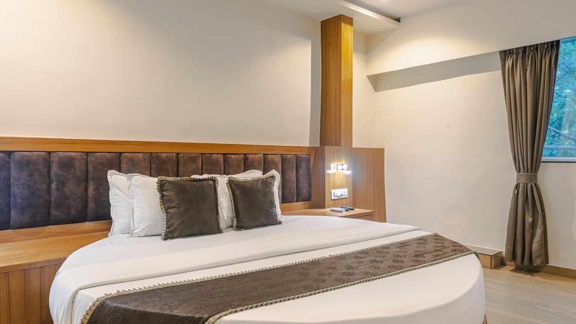 Silver Park Hotel