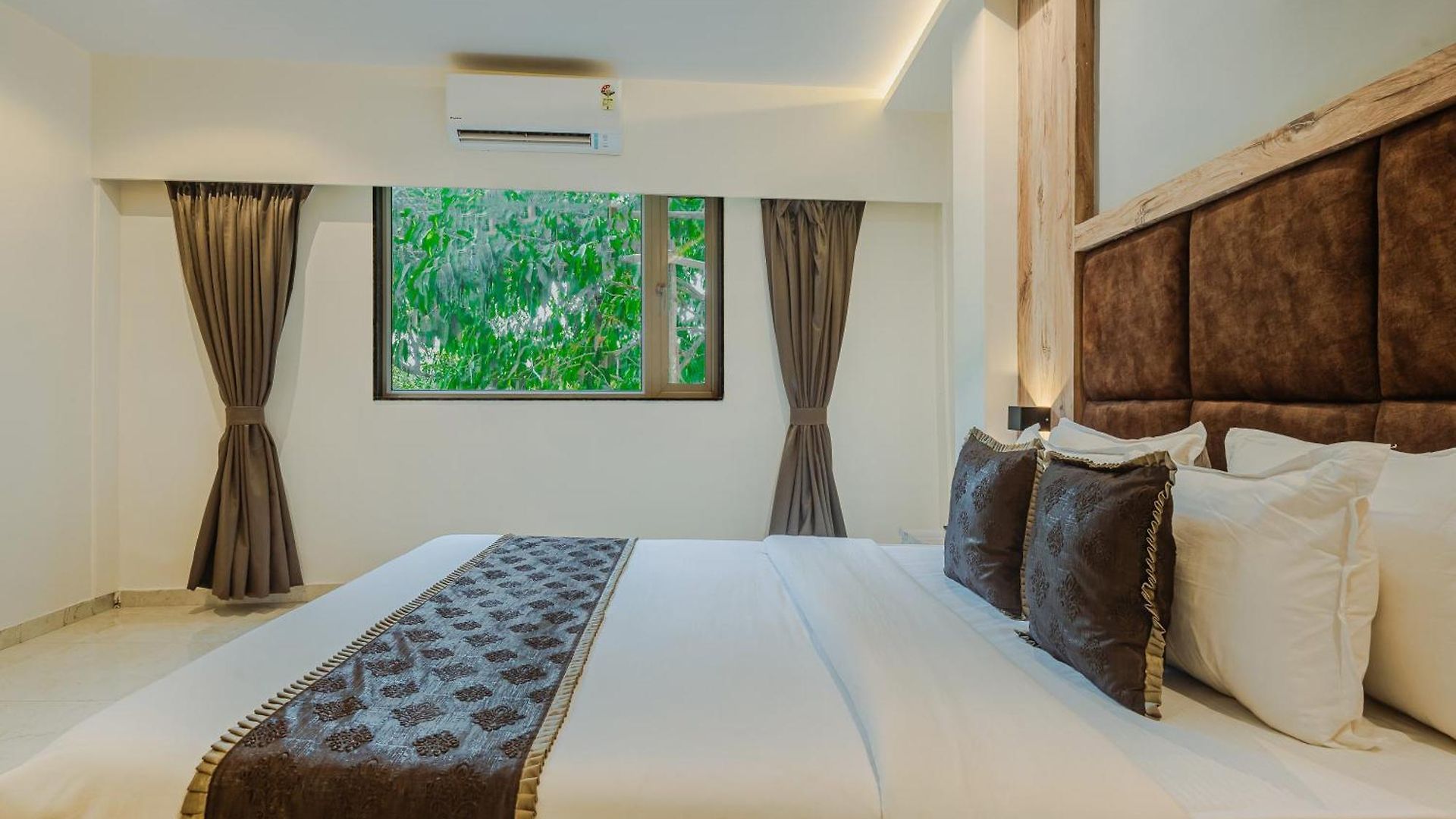 Silver Park Hotel