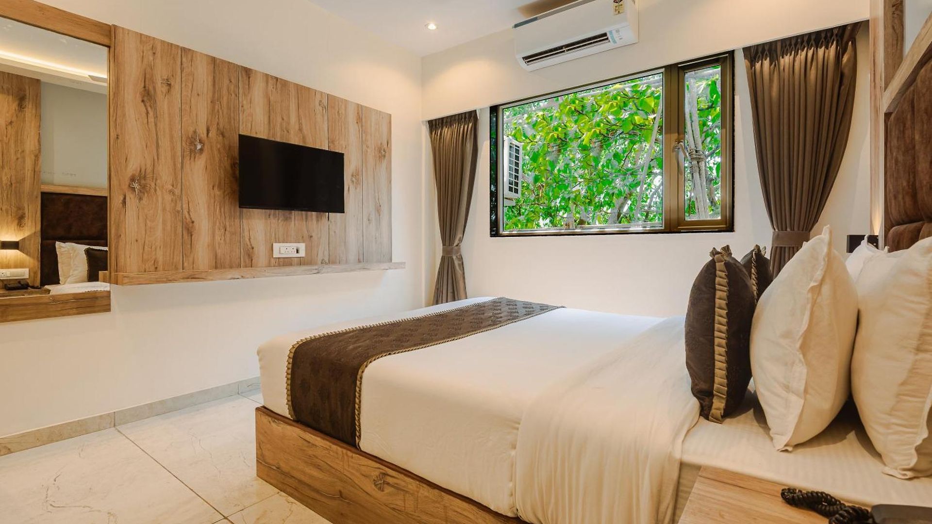 Hotel Silver Park Mumbai