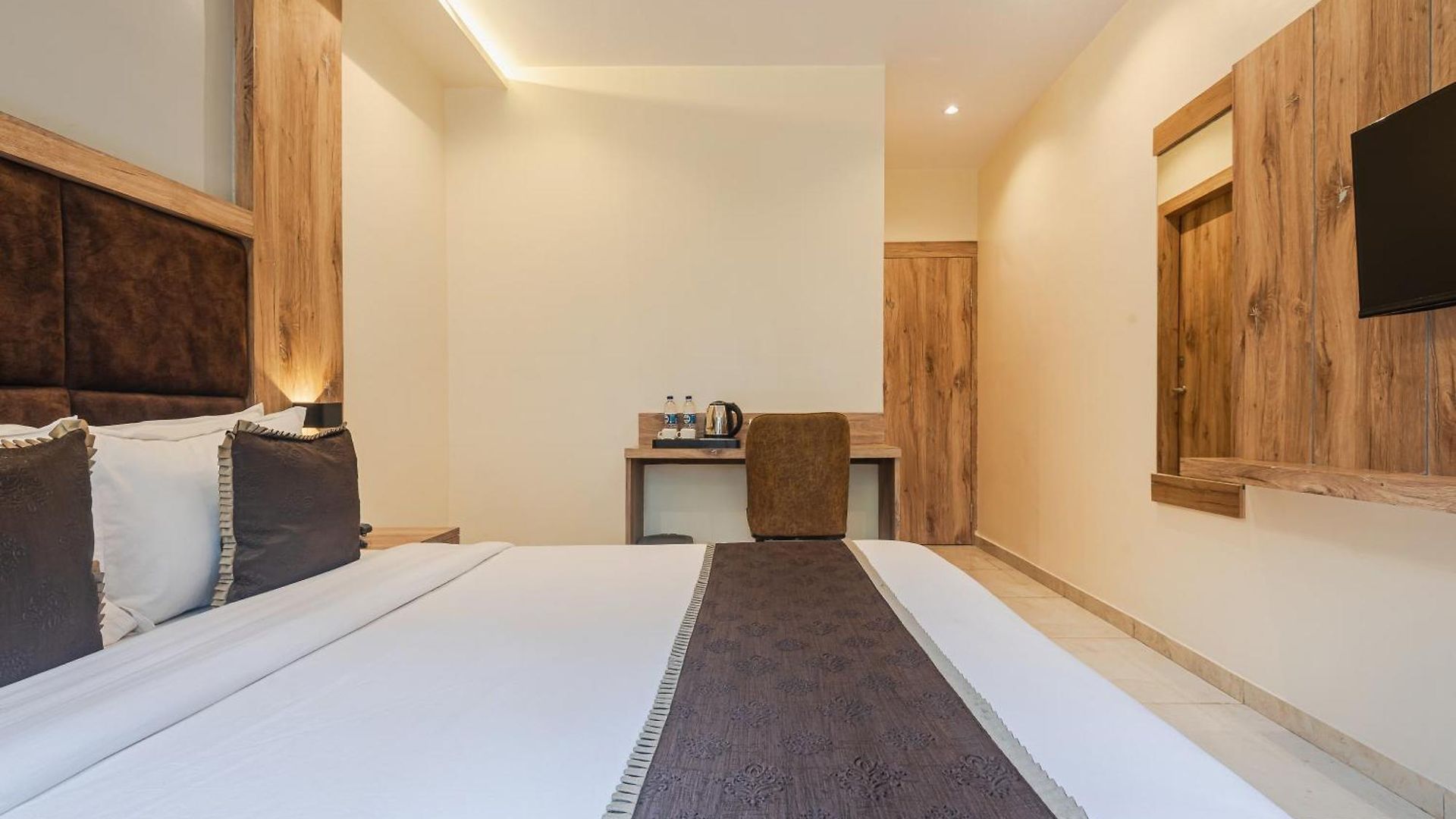 Silver Park Hotel Mumbai