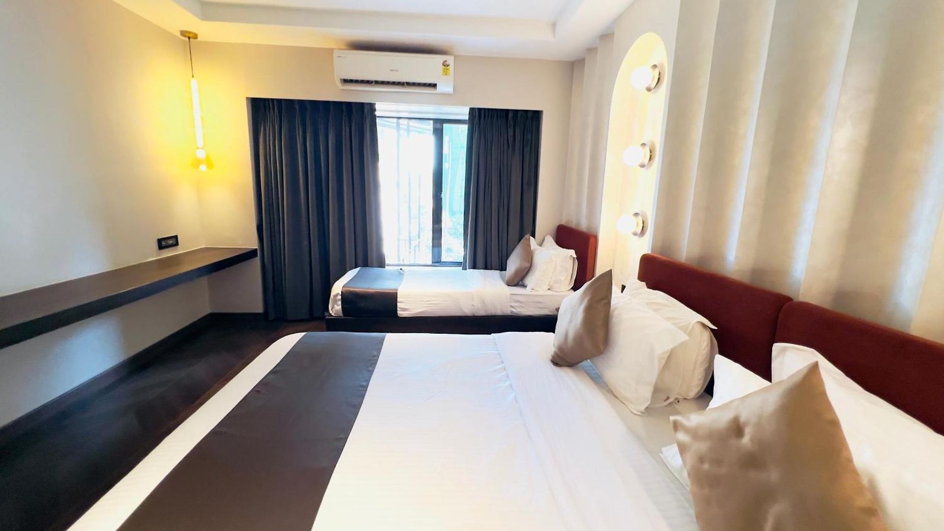 White Pearl - Colaba