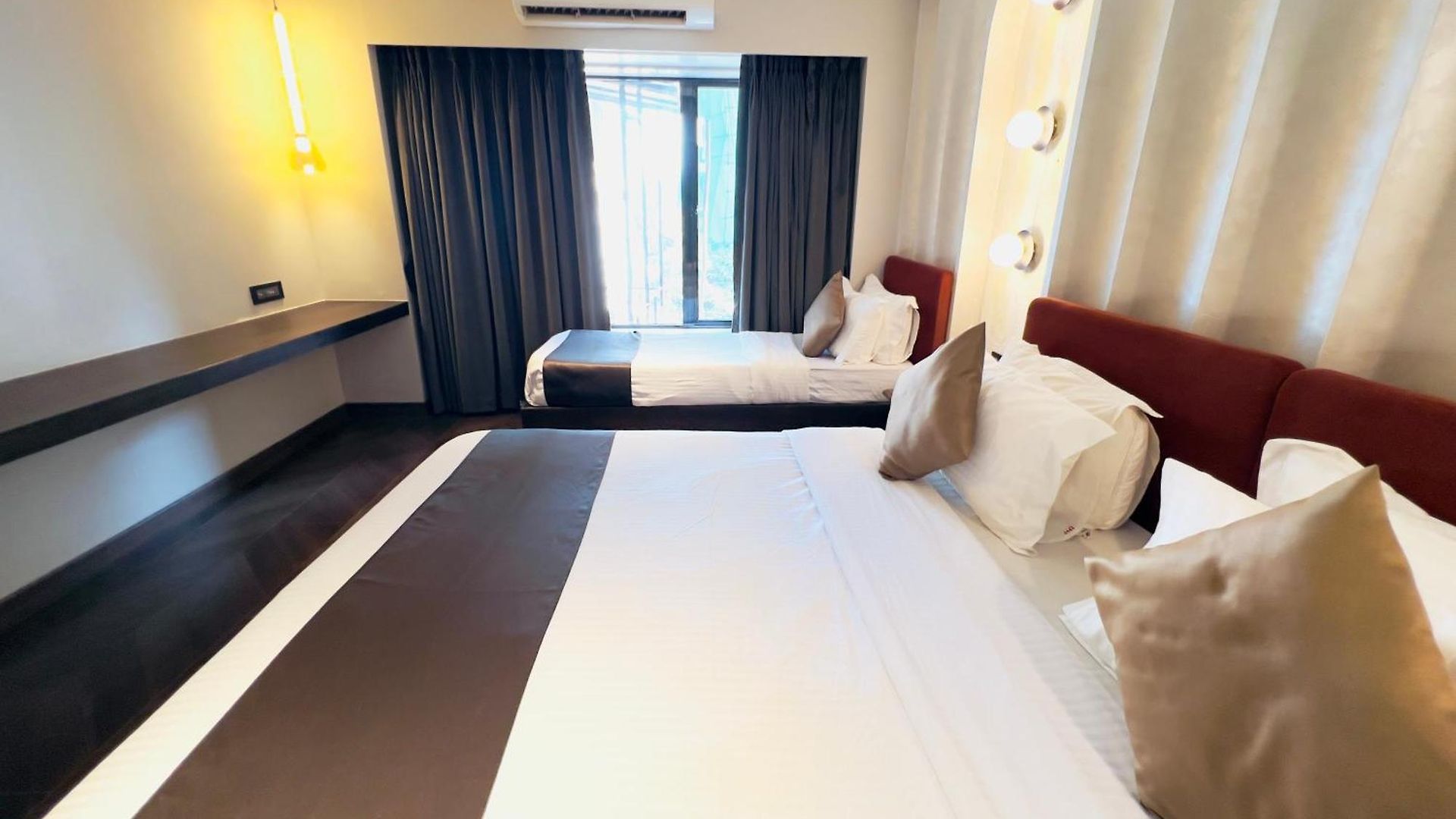 White Pearl - Colaba