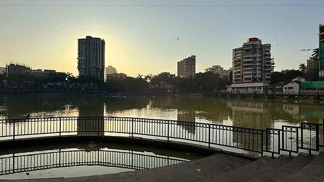 Apartment Lakefront Lounge-luxe 1bhk With 2queen Beds-2baths *