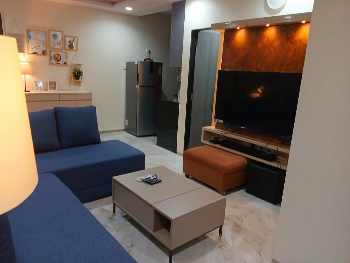 Lakefront Lounge-luxe 1bhk With 2queen Beds-2baths Apartment