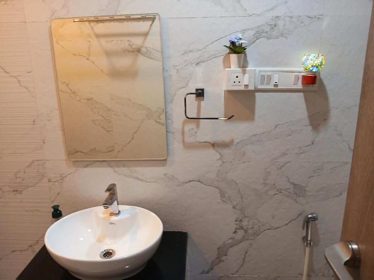 Apartment Lakefront Lounge-luxe 1bhk With 2queen Beds-2baths