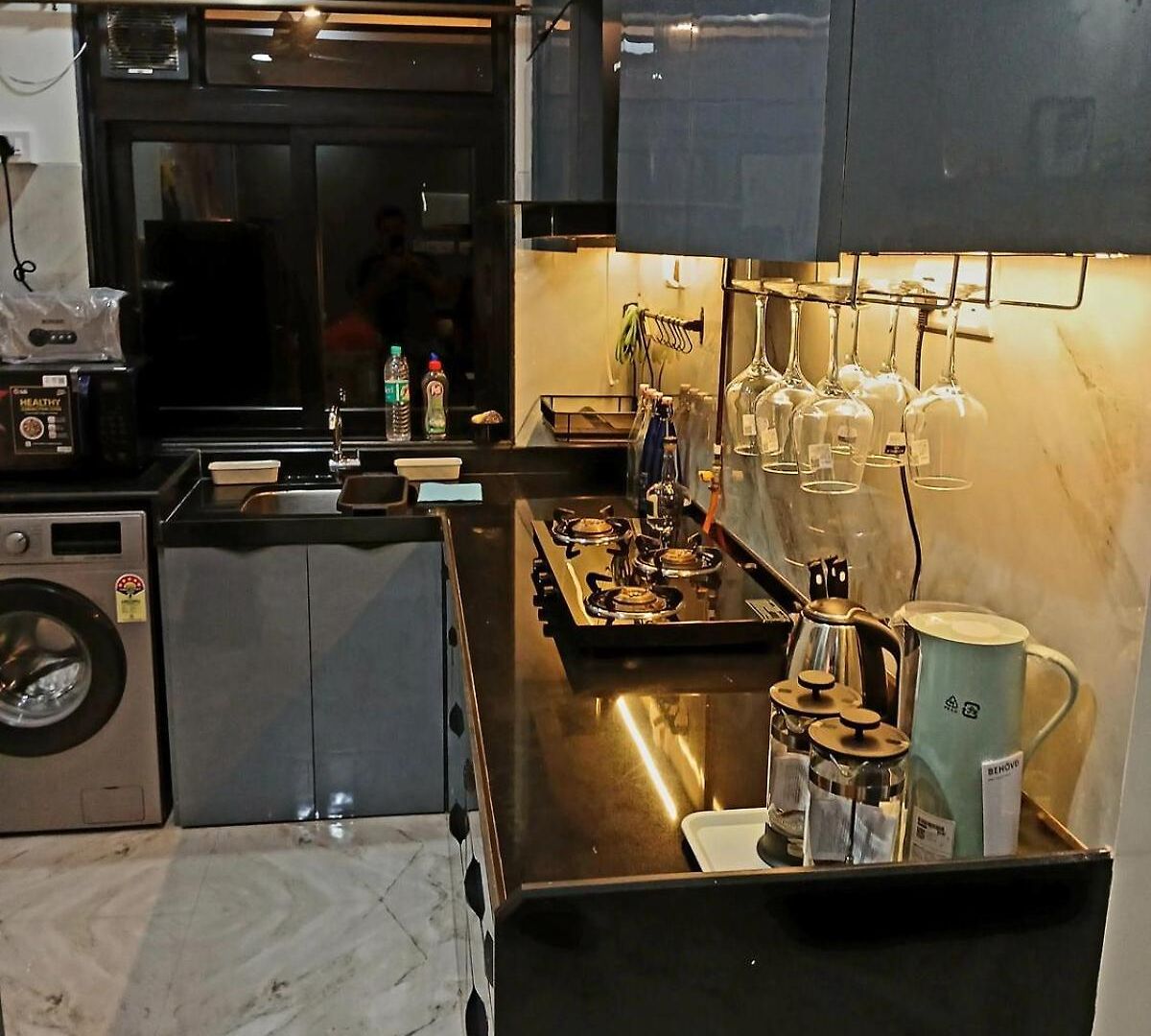 Lakefront Lounge-luxe 1bhk With 2queen Beds-2baths
