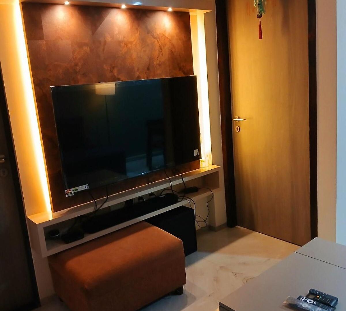 Apartment Lakefront Lounge-luxe 1bhk With 2queen Beds-2baths Mumbai
