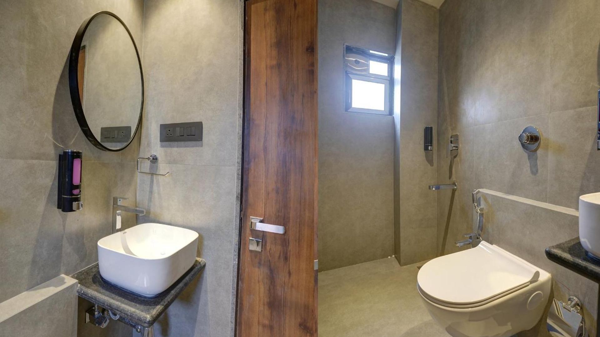 Starville Andheri Midc Hotel