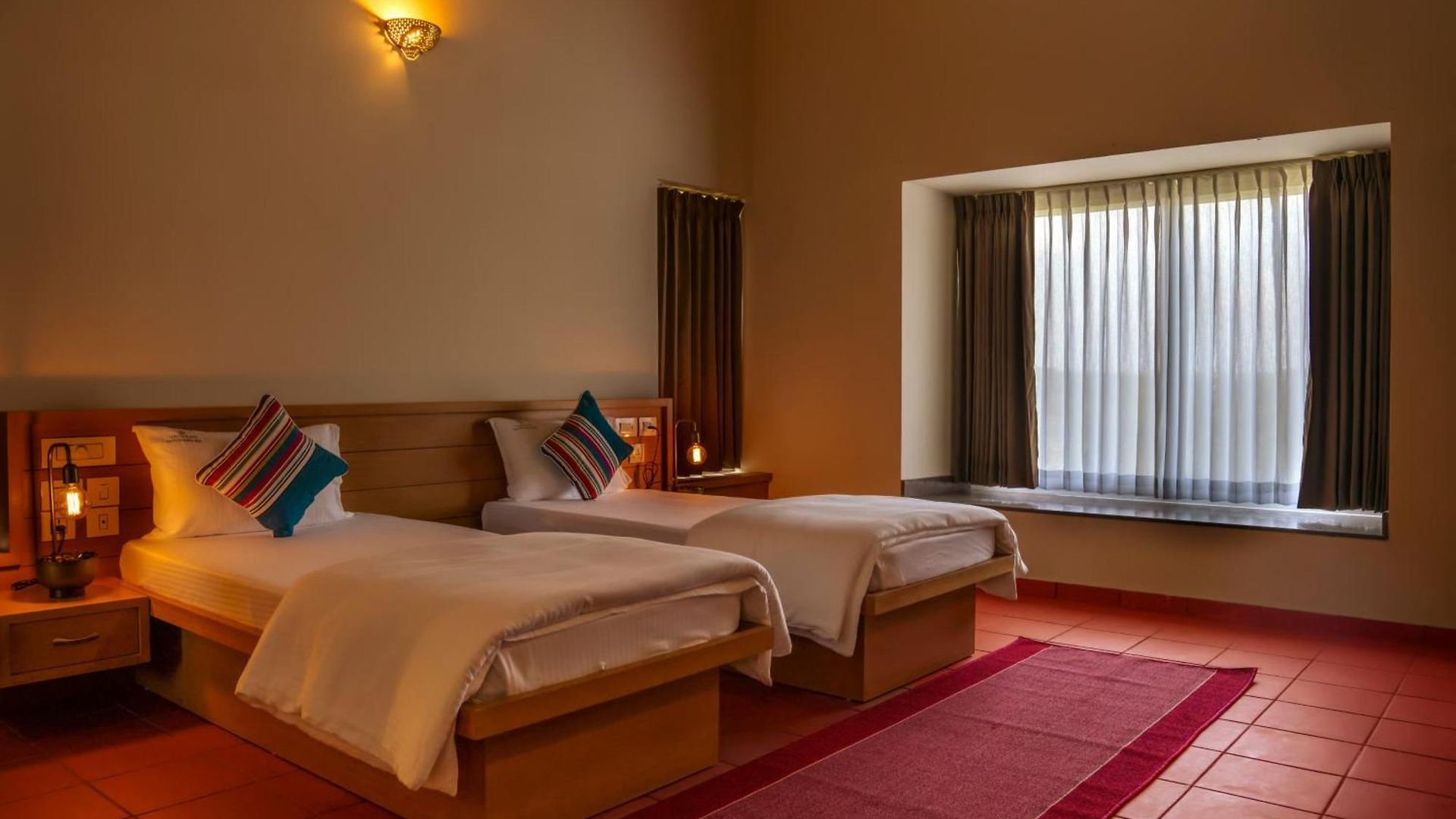 Grace V Hotel