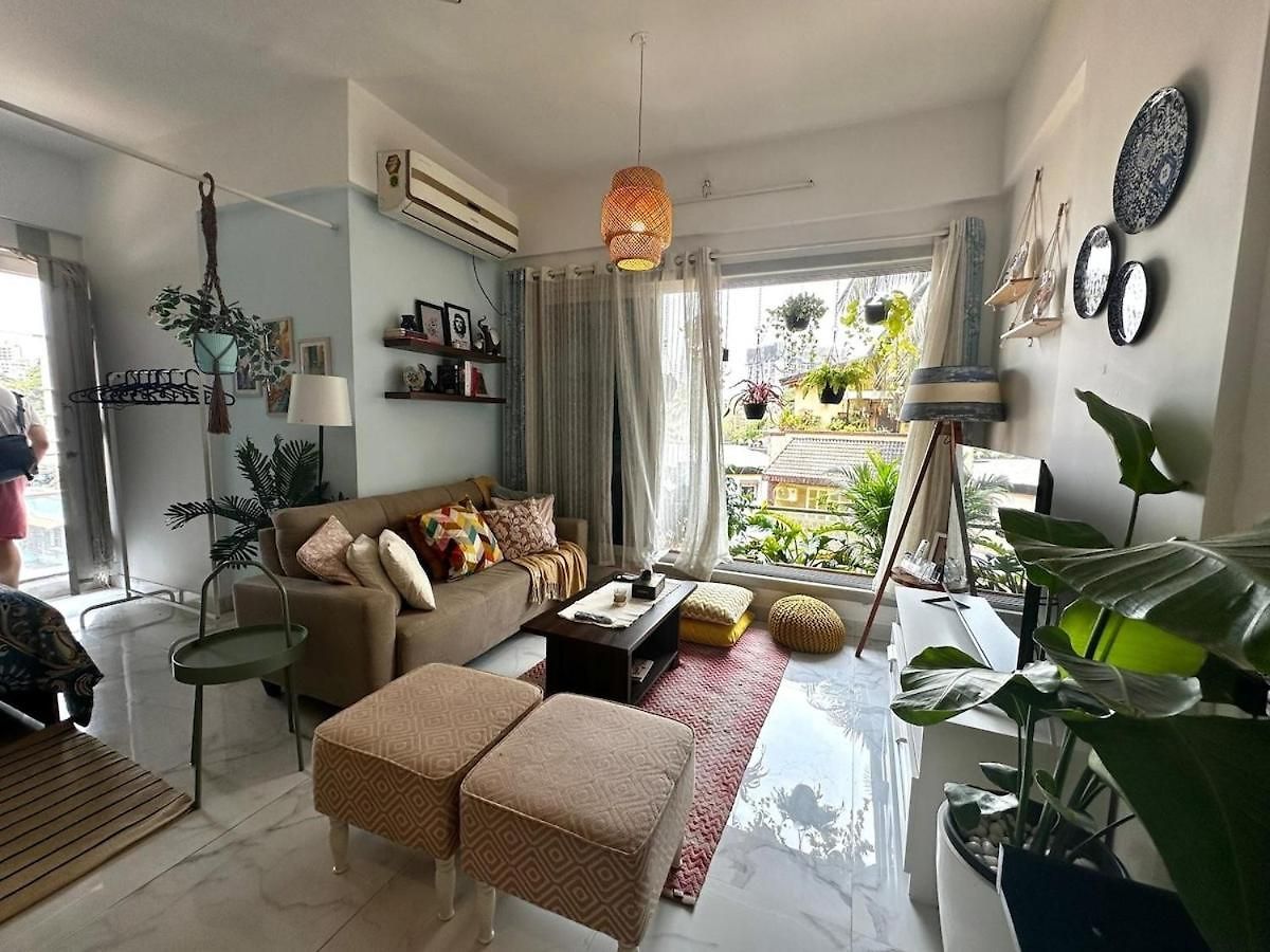 Stay-by-the-bay, 2bed Garden With Lounge Bdrm Apartment Mumbai
