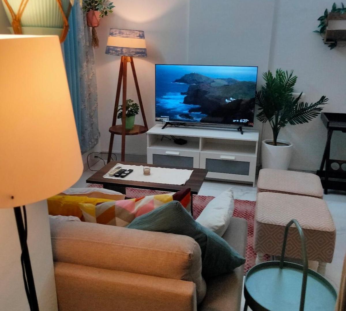 Stay-by-the-bay, 2bed Garden With Lounge Bdrm Mumbai