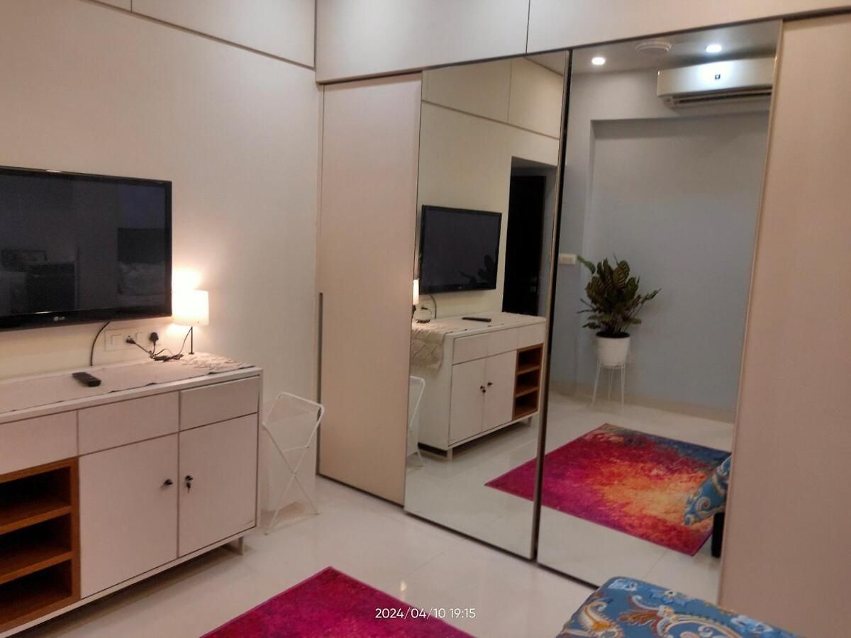 Casa Aloha - Stylish Luxe 2bed-3bath Chic Apartment Mumbai