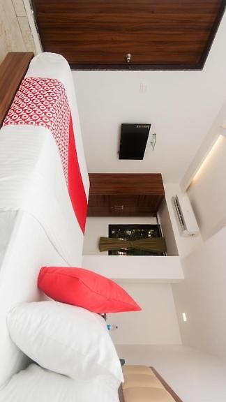 Grand Plaza Hotel 3*
