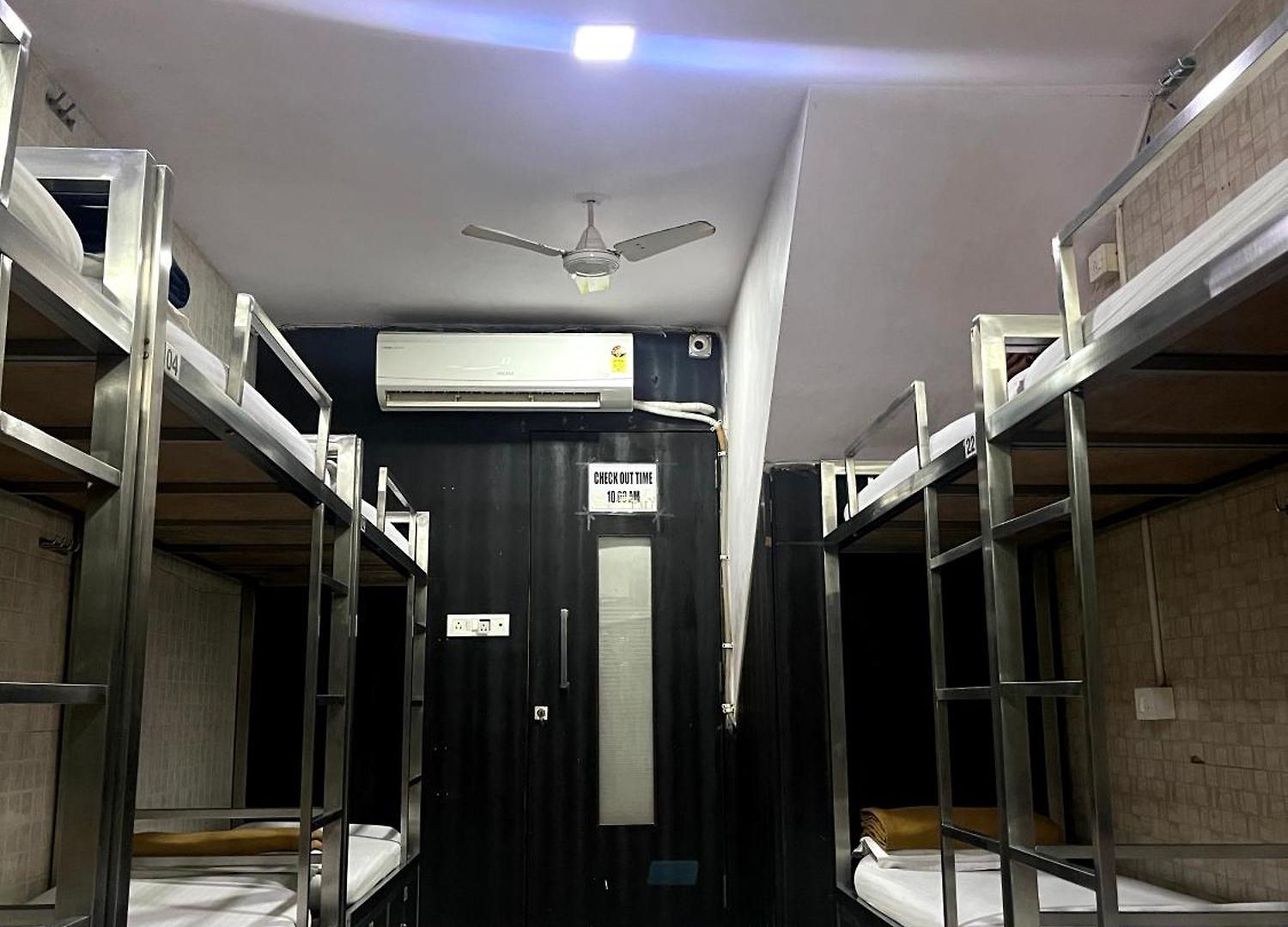 Serenity Ac * Mumbai