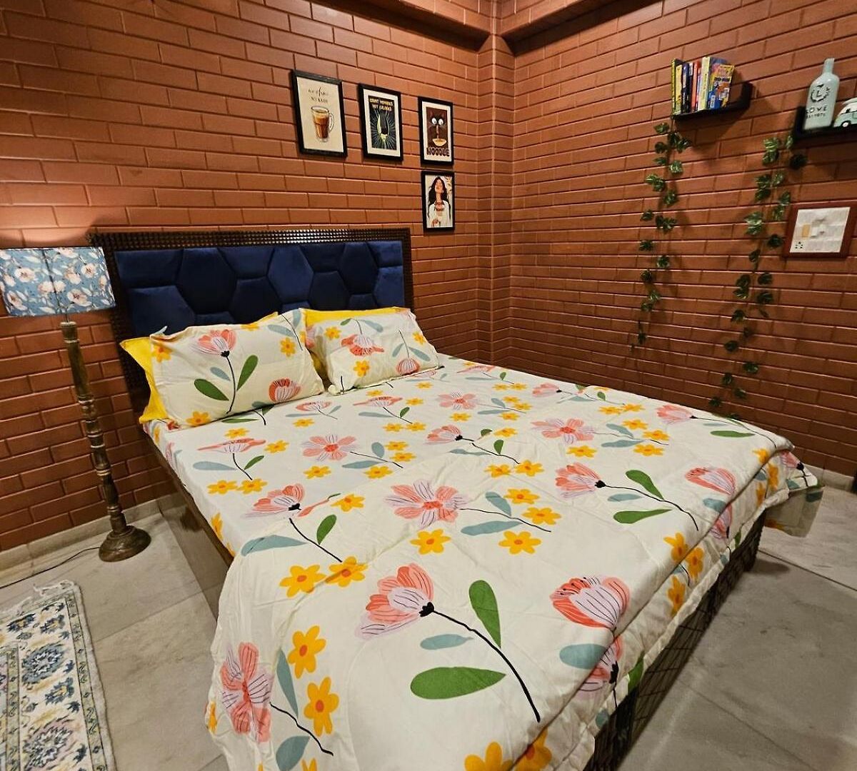 Brick Maison 1bhk With Free Parking, Juhu Bandra *