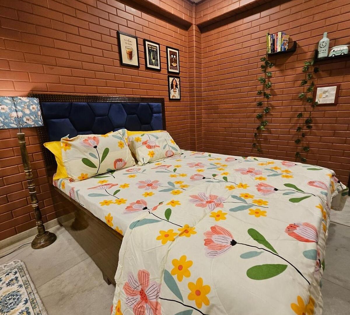 Brick Maison 1bhk With Free Parking, Juhu Bandra *