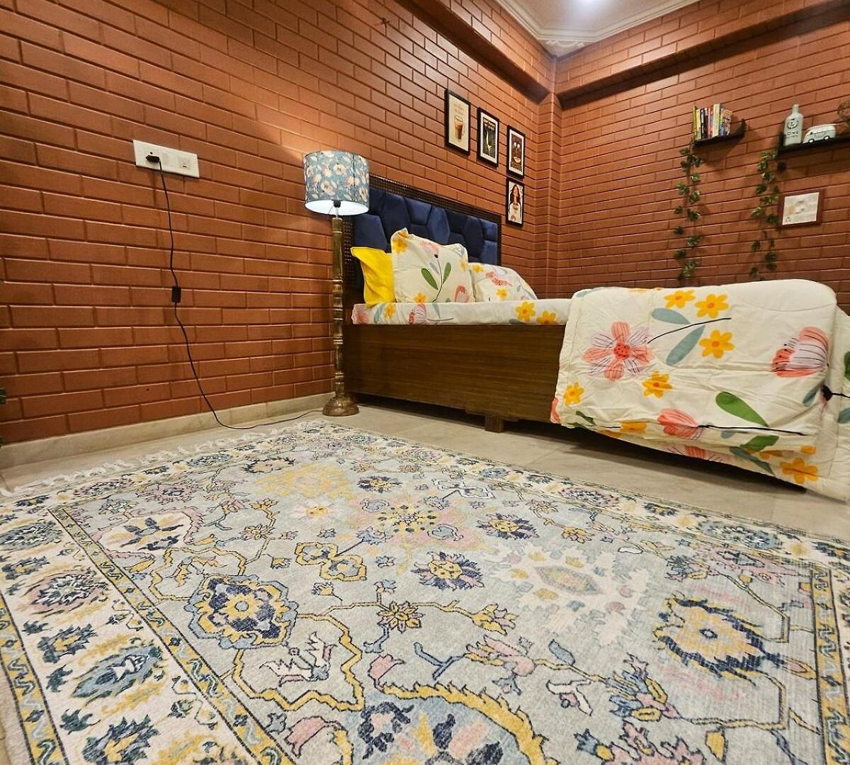 Apartment Brick Maison 1bhk With Free Parking, Juhu Bandra *