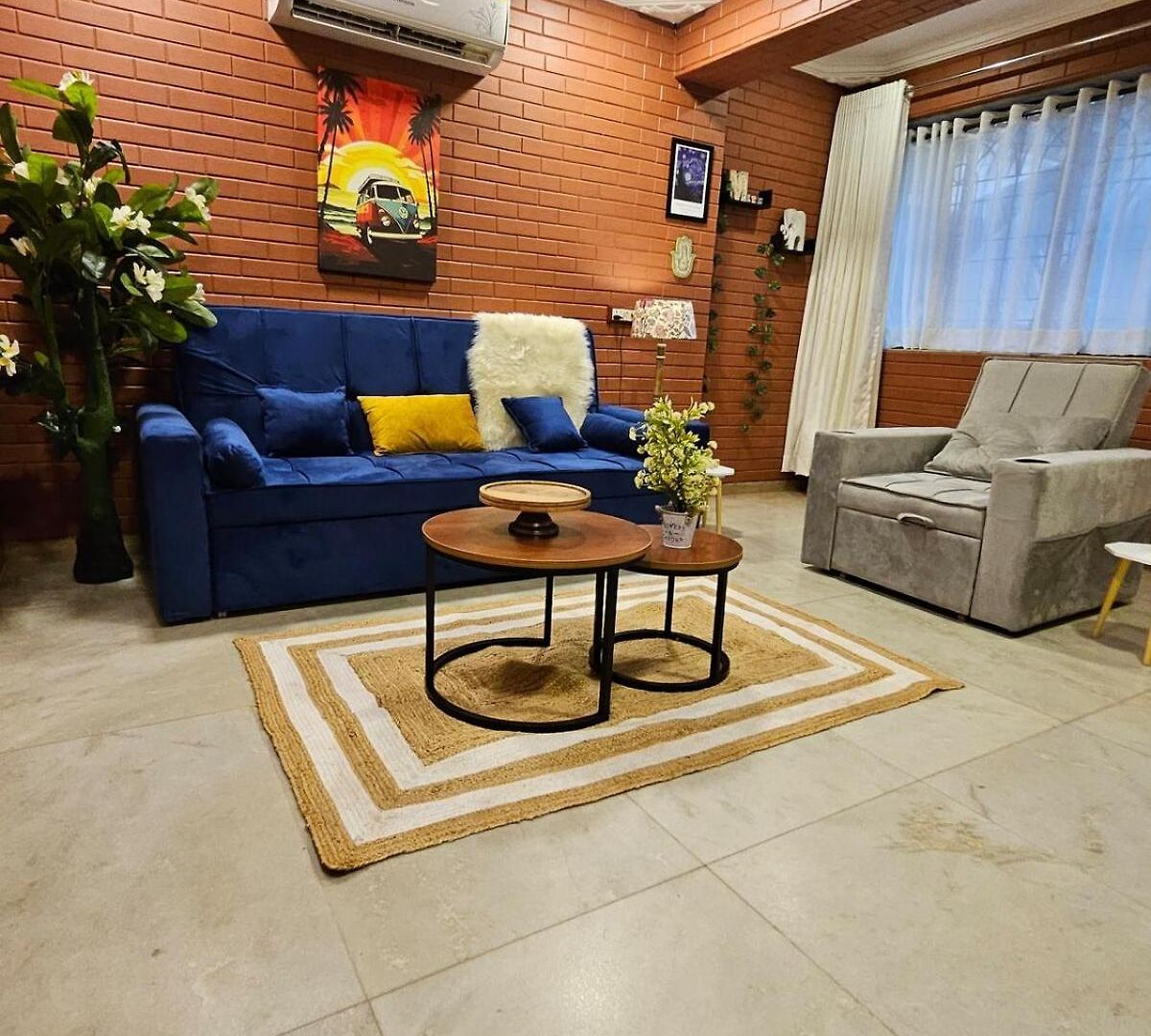 Brick Maison 1bhk With Free Parking, Juhu Bandra *