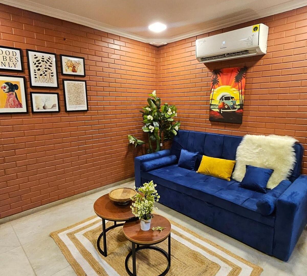 Apartment Brick Maison 1bhk With Free Parking, Juhu Bandra *