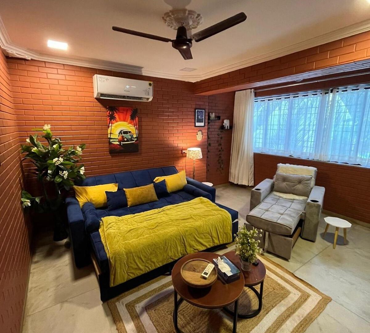 Apartment Brick Maison 1bhk With Free Parking, Juhu Bandra *