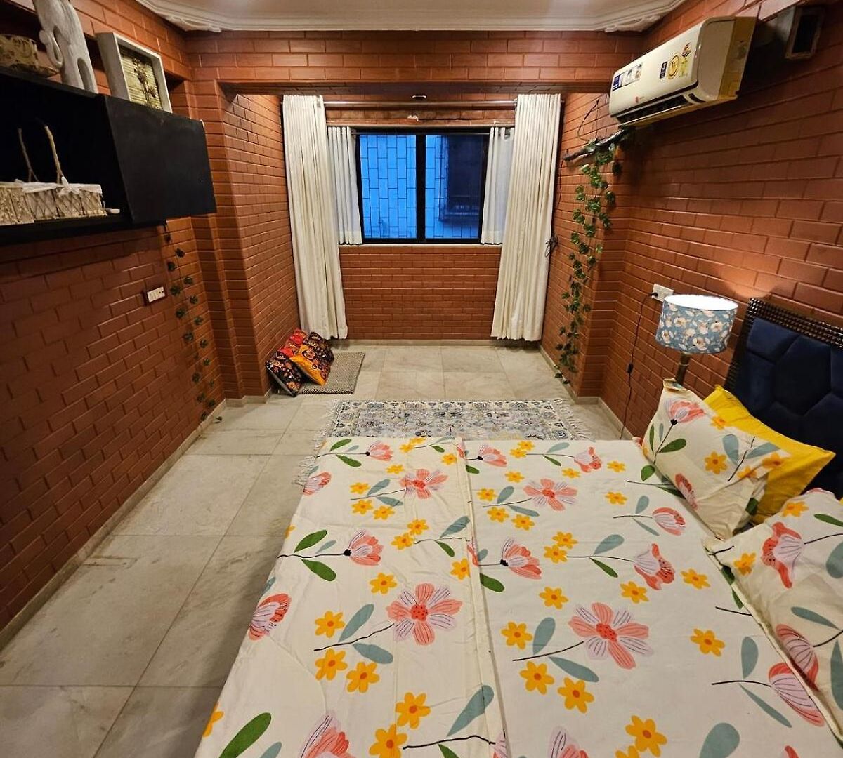 Brick Maison 1bhk With Free Parking, Juhu Bandra *